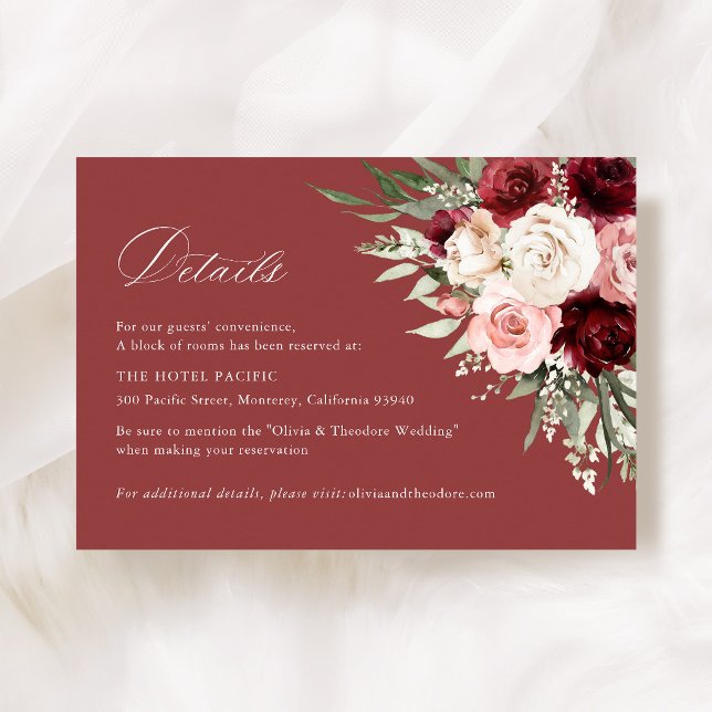 Cartão De Informações Burgundy Blush Pink Floral Wedding Hotel Details (Burgundy blush pink floral wedding details card rose hotel information insert elegant stationery)