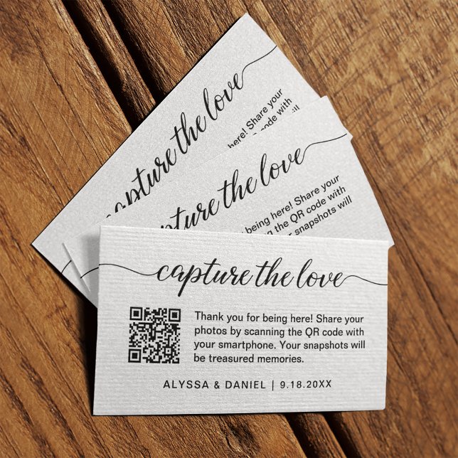 Cartão De Informações Capturar o compartilhamento de fotos de casamento  (Modern, minimalist capture the love wedding photo share QR code enclosure, business card size.)