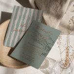 Cartão De Informações Detalhes do Casamento de Pinstripes Escritas na Mã<br><div class="desc">Detalhes do convidado de casamento verde-claro, claro e simples e na moda. Como podem ver, tem um fundo verde-claro no outono e um esquema de texto branco de cobre gravado a laranja. Com névoa e pinças verdes claras nas costas. Todas as informações são personalizáveis como site, transporte, alojamento. Pegue junto...</div>