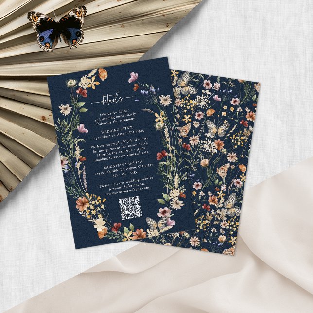 Cartão De Informações Detalhes do Floral do Boho Azul marinho (Navy Blue Boho Floral Details Enclosure Card with QR Code by Painted Paperie
)