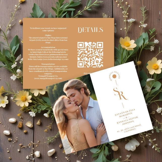 Cartão De Informações Exquisite Chic Minimalist Gold Wedding Initials (Exquisite Chic Minimalist Gold Effect Wedding Initials Enclosure Card.)