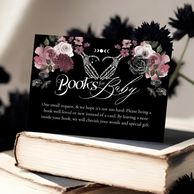 Cartão De Informações Gótico Halloween Skeleton Manda Livros para Bebê (Gothic Halloween Skeleton Hands Books for Baby Enclosure Card (Front))