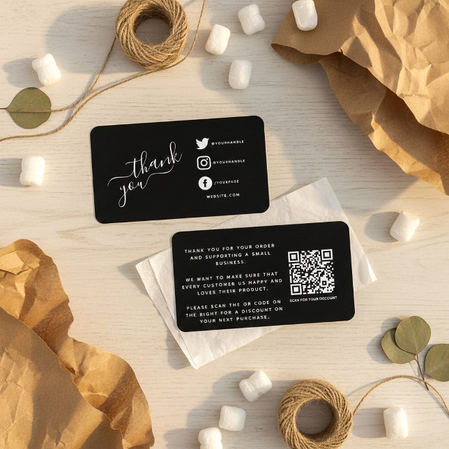 Cartão De Informações Ícones brancos de mídia social obrigado qrcode que (White social media icons qrcode thank you discount enclosure card.)