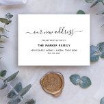Cartão De Informações Inserir Novo Endereço | Script Simples<br><div class="desc">Esta mudança de cartão de endereço é o tamanho perfeito para entrar no seu casamento,  cartas de agradecimento ou qualquer tipo de correspondência. Eles apresentam as palavras "nosso novo endereço" em textos negros modernos e de tendências e textos em um simples fundo branco.</div>