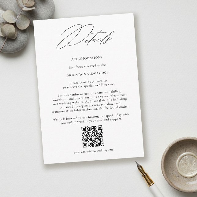 Cartão De Informações Modern Minimalist QR Code Wedding Details (Single modern minimalist wedding stationery card flat lay, one card only, centered on a soft neutral)
