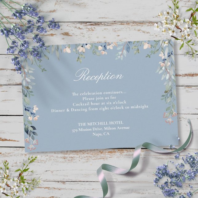 Cartão De Informações Recepção de Casamento com Flores Azuis empoeiradas (Dusty Blue Floral Greenery Wedding Reception Enclosure Card)