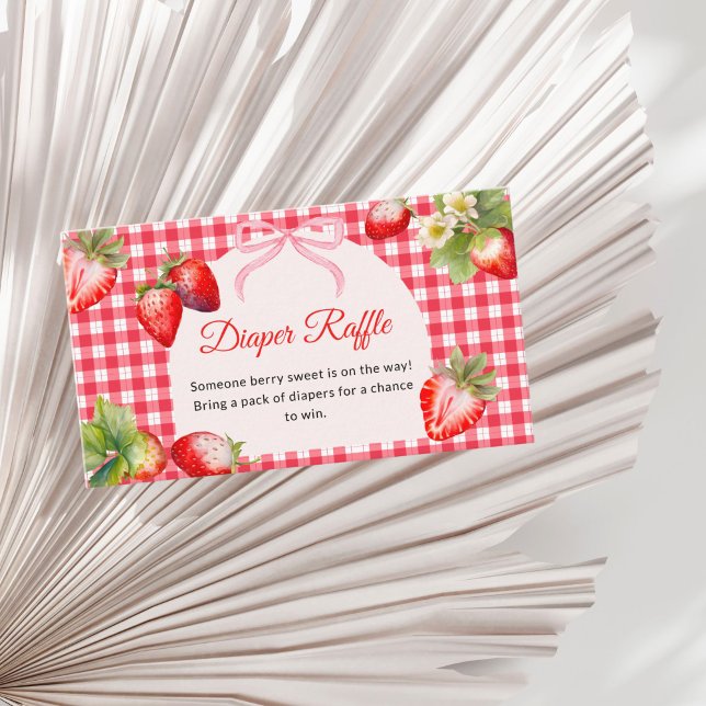 Cartão De Informações Red Gingham Strawberry Diaper Raffle Baby Shower (Red Gingham Straberries baby shower Diaper Raffle Card)