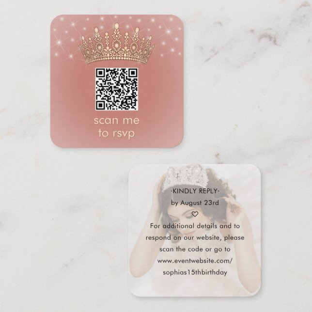 Cartão De Informações Rose Gold Crown Quinceañera Photo Scan Me QR RSVP (Frente/Verso)