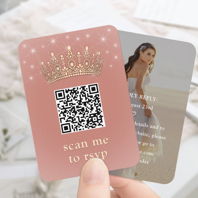 Cartão De Informações Rose Gold Quinceañera Crown Scan Me QR RSVP (Criador carregado)