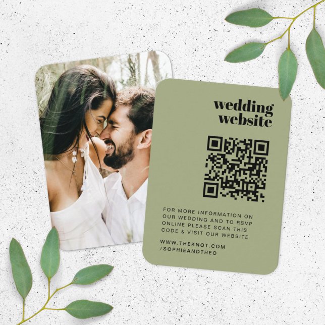 Cartão De Informações Site de Casamento | RSVP QR Code Retro (Direct guests seamlessly to your wedding website using this retro QR code photo enclosure card)