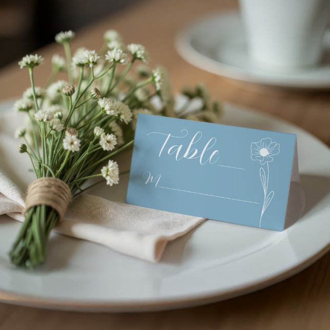 Cartão de Local Floral Elegante Azul Dobrado (wedding Dusty Blue Wildflower folded seating card minimal modern simple)