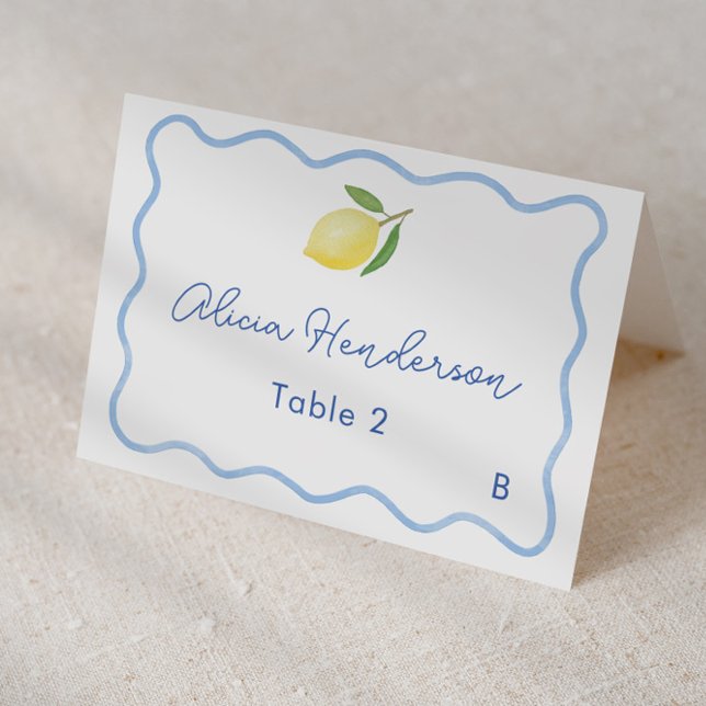Cartão de Localidade de Limão Azul Pálido (Trendy squiggle border with lemon and hand-painted blue & white tiles individual wedding place card )