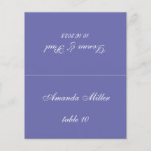 Cartão de lugar de casamento violeta com nome do c