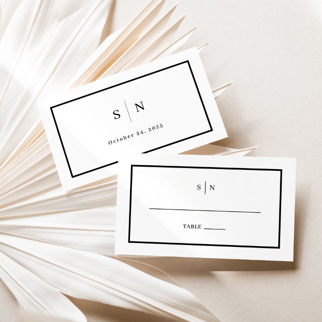 Cartão De Lugar Mínimo e Chic | Plano de Casamento Negro e Branco (A chic, minimalist wedding place card in black and white with your monogram)