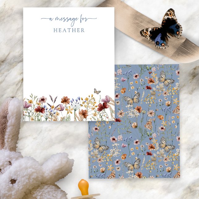 Cartão de Mensagem Blue Wildflower (Dusty Blue Boho Wildflower Message Card with Butterfly by Painted Paperie
)