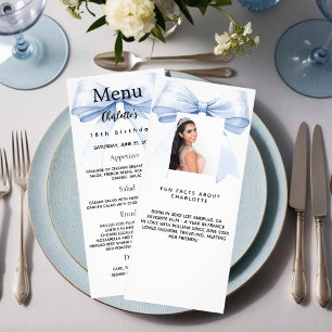Cartão de menu de aniversário com laço azul
