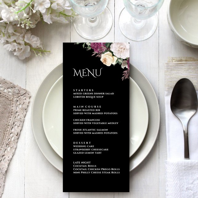 Cartão de Menu de Casamento de Peônias de Borgonha (Black Burgundy Peonies Wedding Menu Card on a white and silver wedding table.)