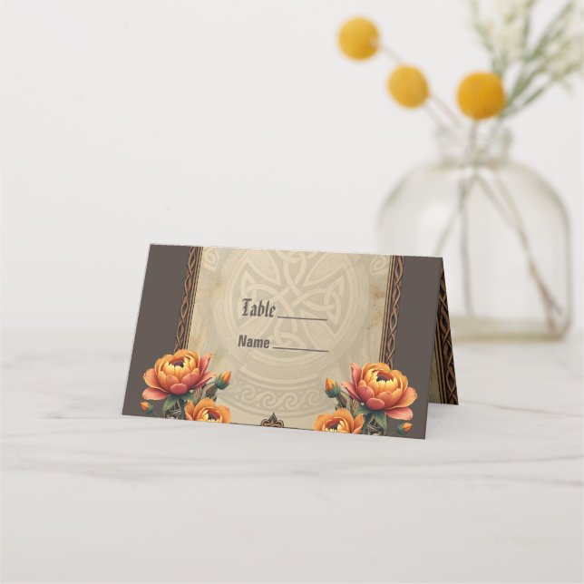 Cartão De Mesa Arte celta e talão floral em tons quentes. (Frente)