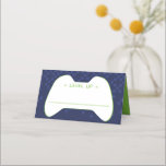 Cartão De Mesa BAR MITZVAH moderno de controlo do jogador marinho<br><div class="desc">por kat massard >> kat@simplysweetPAPERIE.com <<< Uma tendência, design bonitinho para seus CARDS DE RESIDÊNCIA de Eventos, com nomes de convidados manuais e com número de tabela TIP: 1. Para mudar/mover gráficos e fontes e adicionar mais texto - pressione o botão "personalizar" - - - - - - - -...</div>