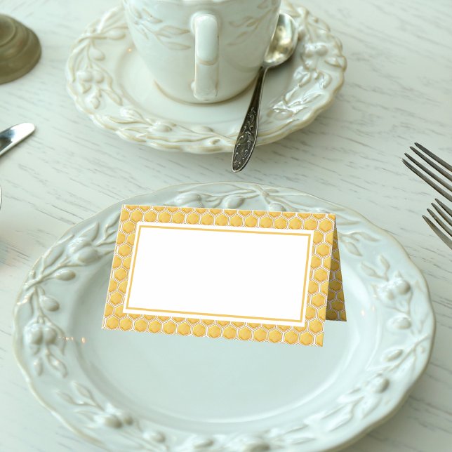 Cartão De Mesa Bee-themed Honeycomb First Bee Day Comida Labels (Criador carregado)