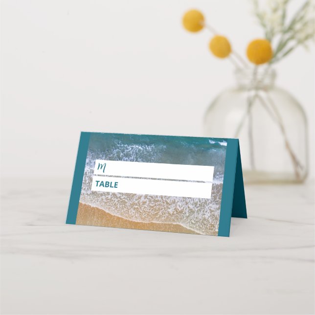 Cartão De Mesa Casamento de praia no mar azul (Frente)