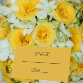 Cartão De Mesa Casamento de Script Simples Estilizado Amarelo-our