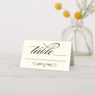 Cartão De Mesa Casamento Elegante em Caligrafia Preta sobre Marfi