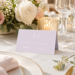 Cartão De Mesa Coroa de casamento monogramada em creme lavanda em