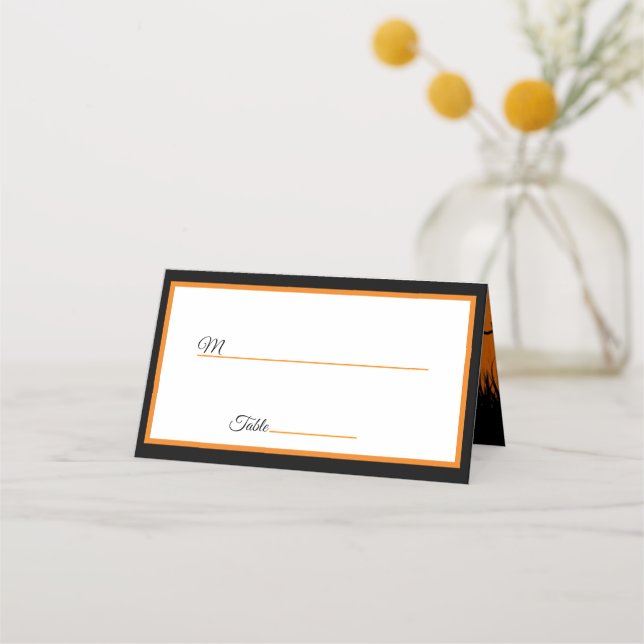 Cartão De Mesa Data da Personalização dos Nomes da Árvore Assusta (Frente)