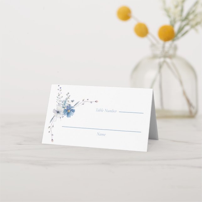 Cartão De Mesa Dusty Blue Floral Bloom Wedding (Frente)