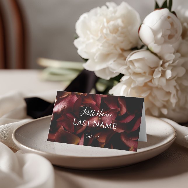 Cartão De Mesa Elegant Burgundy Romantic Rose Folded Place Card (Criador carregado)