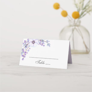 Cartão De Mesa Flores de jardim roxas. Casamento floral violeta