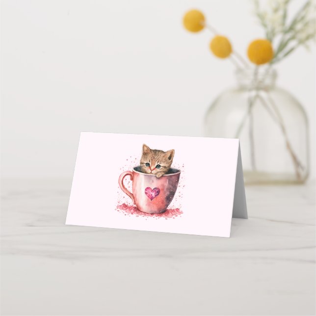 Cartão De Mesa Gatinho Bonito num Teacup com Corações (Frente)