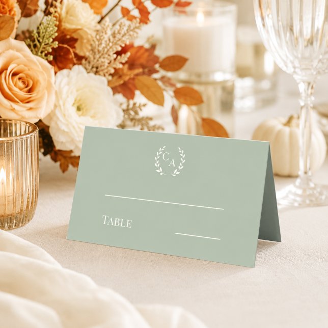 Cartão De Mesa Grinalda monogramada em creme verde sálvia (Criador carregado)