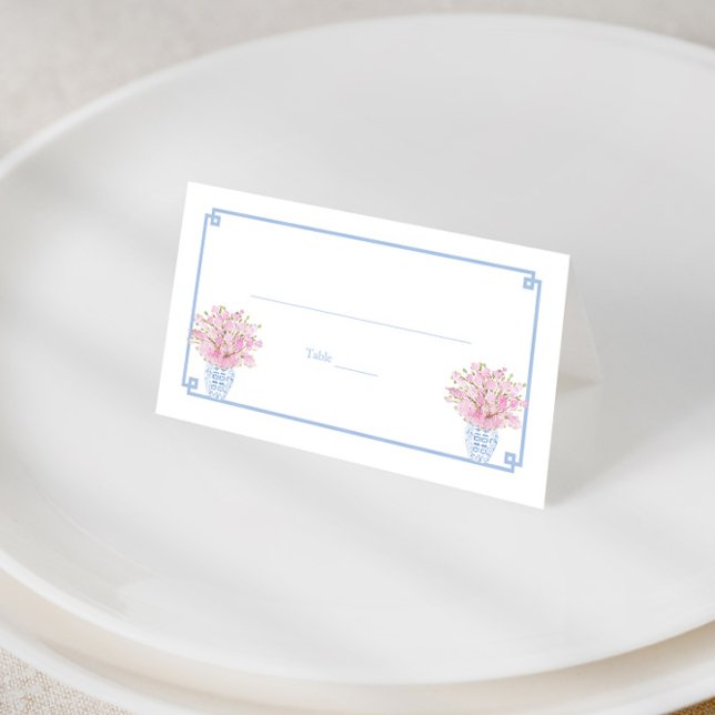 Cartão De Mesa Lindo Jantar de Rehearsal Rosa e Azul em Chinoiser (Preppy pink and pale blue place cards with greek key print reverse, ginger jars and cherry blossom)