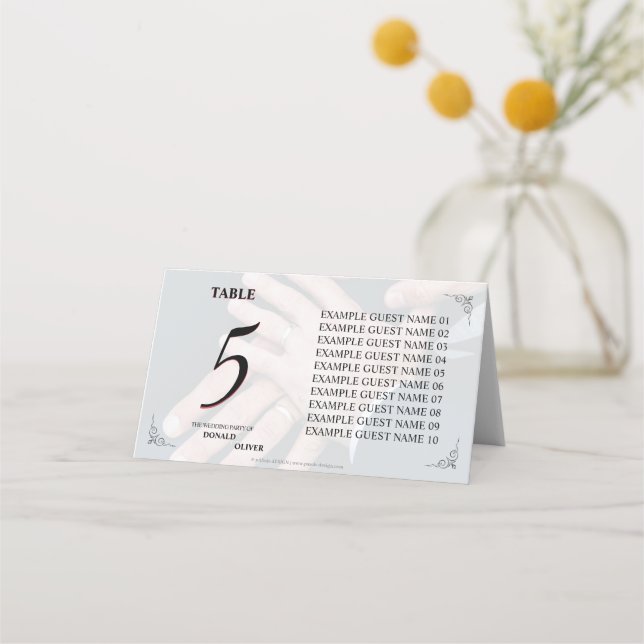 Cartão De Mesa Mãos de um Casal de Casamento Gay com Anéis (Frente)