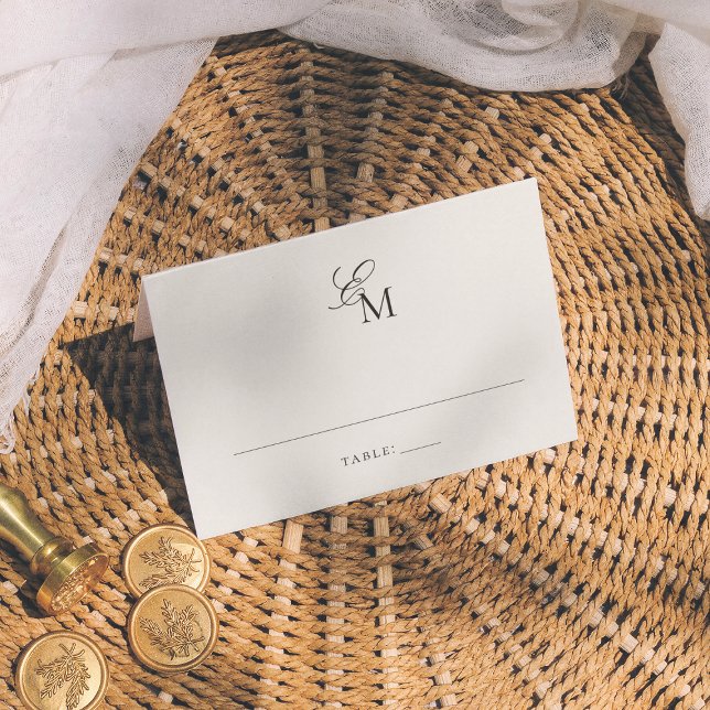 Cartão De Mesa Minimalist Monogram Ivory Editorial Wedding (Criador carregado)