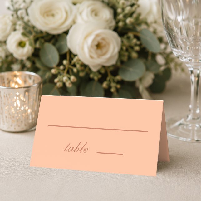 Cartão De Mesa Pêssego de Casamento Marrom Simples Rótulo Moderno (Criador carregado)