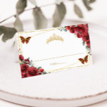 Cartão De Mesa Red Floral Butterflies Quinceañera 16º aniversário<br><div class="desc">Projetada para coordenar com a nossa coleção de aniversário do QuintoCañera Red Floral, esta elegante placa de lugar apresenta borboletas cor d'água vermelha floral, vermelha e dourada e uma coroa de princesa dourada. As borboletas e a coroa são móveis, redimensionáveis, duplicáveis e removíveis, permitindo que você personalize o design para...</div>