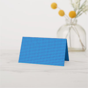 Cartão De Mesa Um céu azul claro se estende acima de um azul calm
