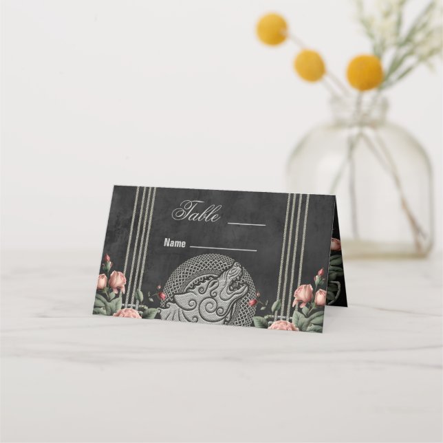 Cartão De Mesa Viking Wolf & Rosas. Cabeça de lobo estilizada (Frente)