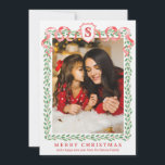 Cartão de Monograma Holly de Natal do Avô Milenar<br><div class="desc">Esta placa de Natal tem um design pré-disquete do milênio com uma estrutura sagrada com um arco vermelho e uma crista no topo. A parte inferior tem texto vermelho que diz "Feliz Natal". Você pode personalizar com um nome e sua inicial. As costas têm um padrão de listras holly coordenado....</div>