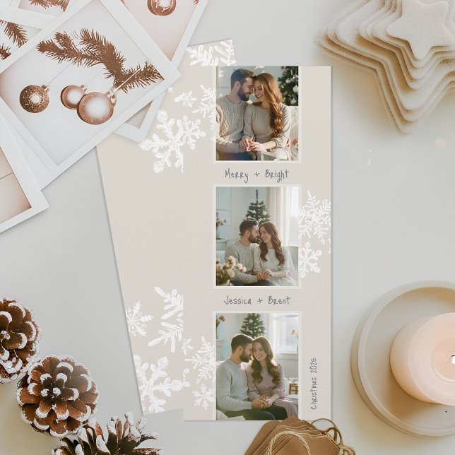 Cartão de Natal com Faixa de Foto Moderna e Mensag (Custom 3-photo Christmas card with handwritten messages, perfect for couples, pets, or families.)