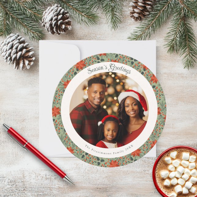 Cartão de Natal com Foto de Poinsettia Verde Salgu (Poinsettia Season Circle Photo Christmas Card sage green)