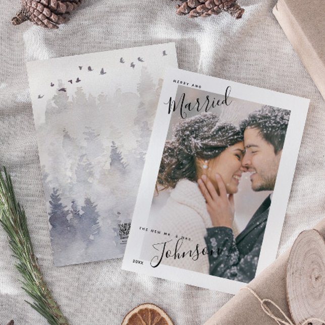 Cartão de Natal de Fotografia do Nome do Script de (Married & Merry: Celebrating Love This Christmas 🎄❤️ Easily personalize with photo & deets)