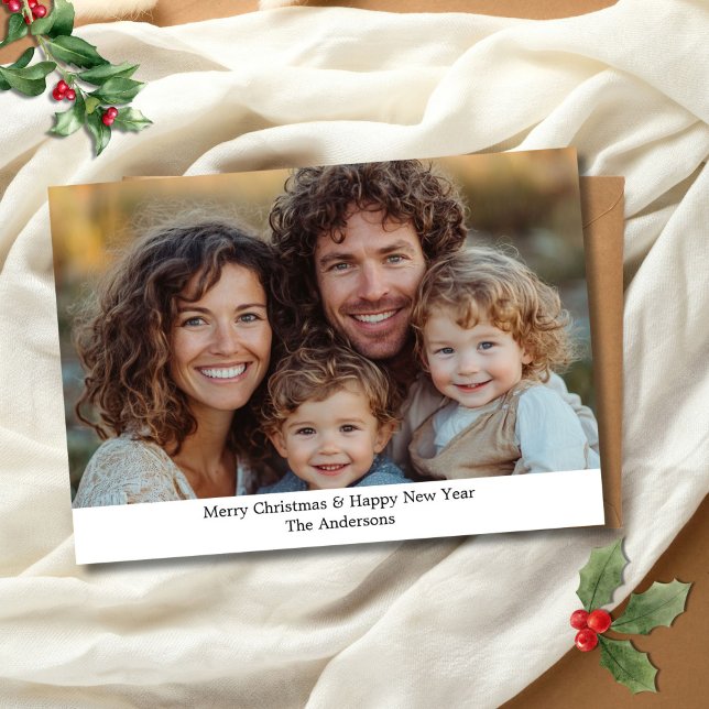Cartão de Natal Personalizado de Foto (Family Photo Christmas Card Personalize it with your own text and photo.)
