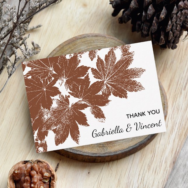 Cartão De Notas Brown Fall Leaf Stamp Casamento Flat Obrigado Nota (Fall in Love with these autumn leaves woodland flat thank you notes.)