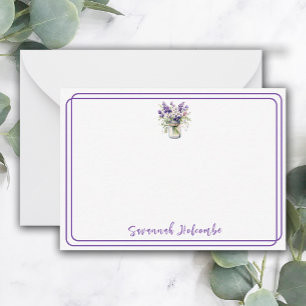 Cartão De Notas Buquê Floral bonito Roxo Em Um Plano De Jar