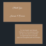 Cartão De Notas Casamento Personalizado Simples Brown Obrigado<br><div class="desc">Nosso simples cartões de agradecimentos de casamento personalizado, a maneira perfeita de expressar sua gratidão aos seus convidados por compartilhar no seu dia especial, feito com estoque de cartão de alta qualidade e apresentando um belo design, este cartão certamente dará uma impressão duradoura. A frente da placa apresenta as palavras...</div>