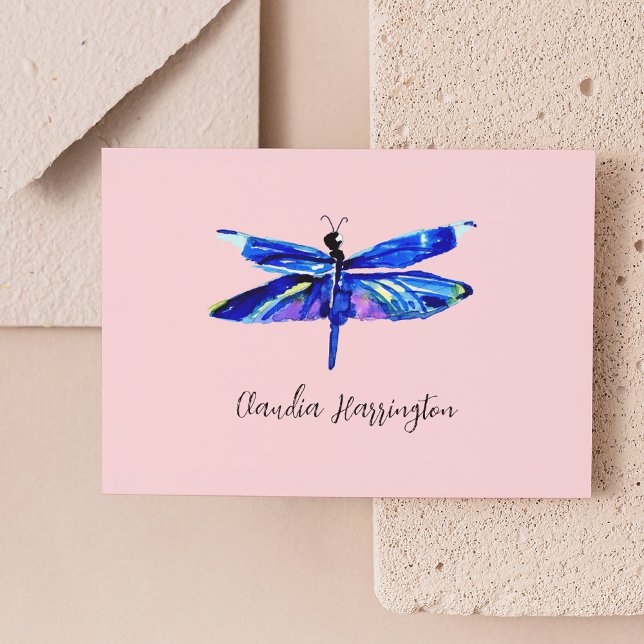 Cartão De Notas Cor de Água Tinta-Rosa, Dragonfly Azul Elegante (This hand-drawn watercolor blue dragonfly pops against a pastel pink background.)